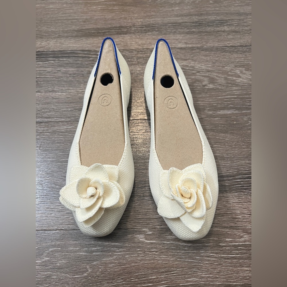 NIB Rothy’s Lovebird cream flats NEVER WORN
